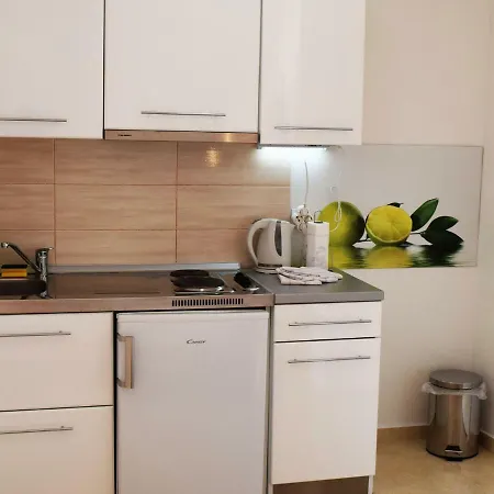 Iva Tribunj (Sibenik-Knin)