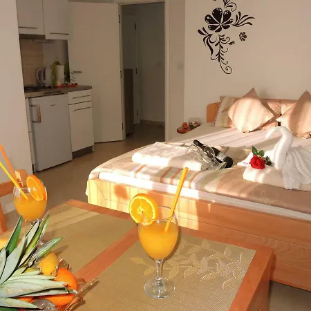 Iva * Tribunj (Sibenik-Knin)