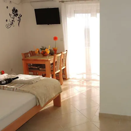 Apartament Iva *