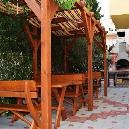 Apartment Iva Tribalj