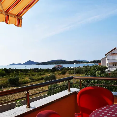 Iva Apartament Tribalj