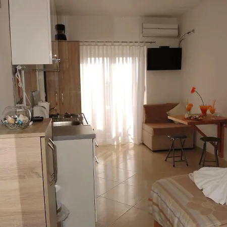 Iva Apartament Tribalj