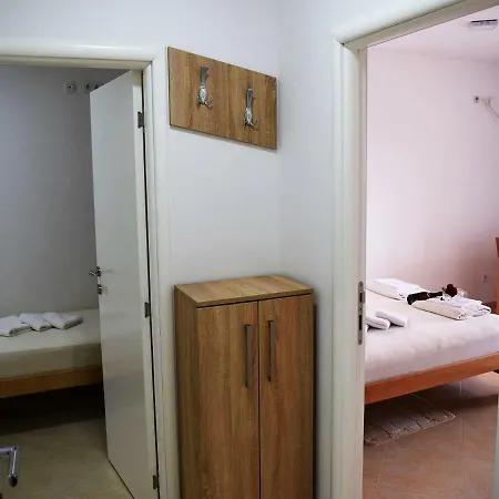 Iva Apartament Tribalj